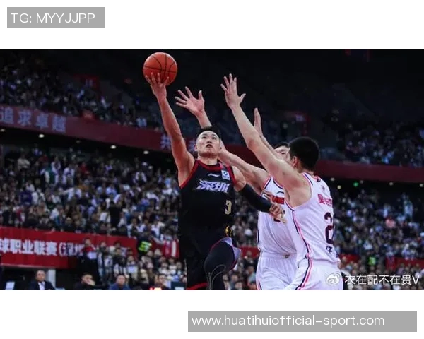 广东全运男篮热身赛大胜澳洲维多利亚焦泊乔与贺希宁双双贡献15分表现出色 广东全运男篮热身赛大胜澳洲维多利亚焦泊乔与贺希宁双双贡献15分表现出色