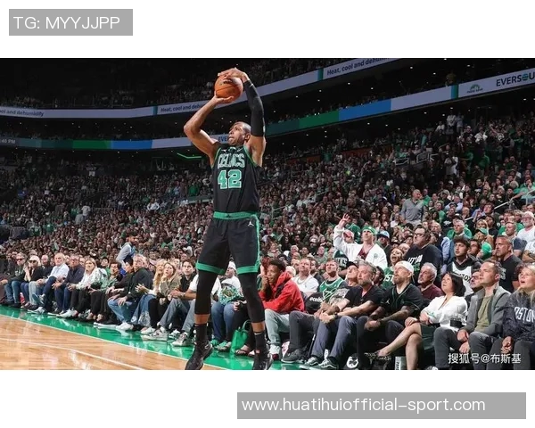 39岁依然闪耀赛场霍福德如同更成熟的追梦球员 39岁依然闪耀赛场霍福德如同更成熟的追梦球员