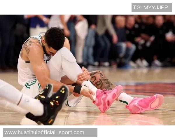 杰伦布朗调侃塔图姆康复迅速或将参加揭幕战 杰伦布朗调侃塔图姆康复迅速或将参加揭幕战