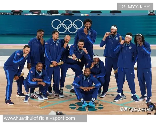 美媒分享库里一家六口温馨聚餐瞬间时光荏苒令人感慨不已 美媒分享库里一家六口温馨聚餐瞬间时光荏苒令人感慨不已