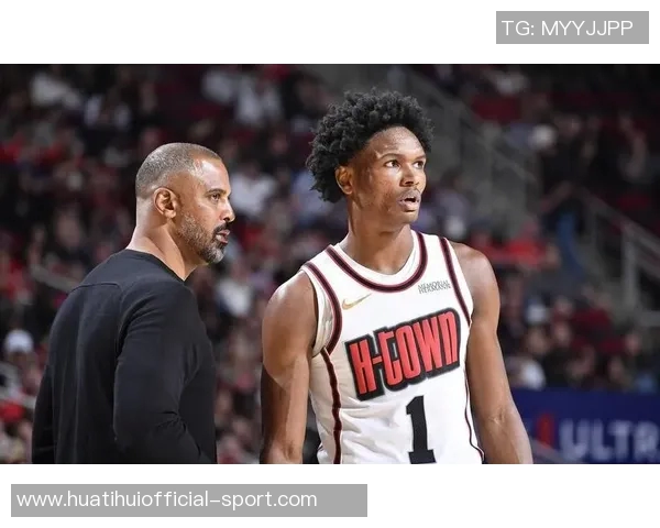 乌度卡谈KD遭包夹局面强调需寻找破解之道以助球队突破困境 乌度卡谈KD遭包夹局面强调需寻找破解之道以助球队突破困境