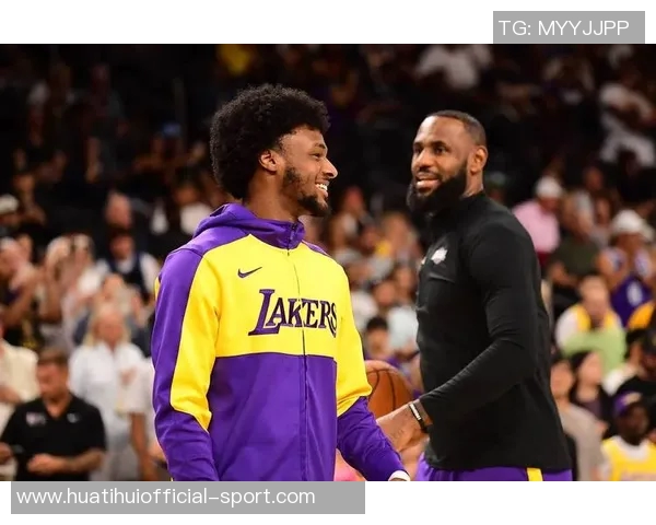 女友甜蜜发合照庆祝布朗尼21岁生日布朗尼感动转发感谢宝贝 女友甜蜜发合照庆祝布朗尼21岁生日布朗尼感动转发感谢宝贝